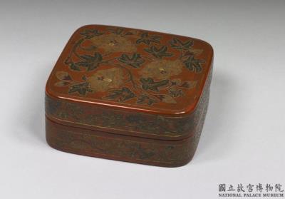 图片[3]-Square filled-in lacquer box with hollyhock decoration, Xuande reign, Ming dynasty, 16th century-China Archive